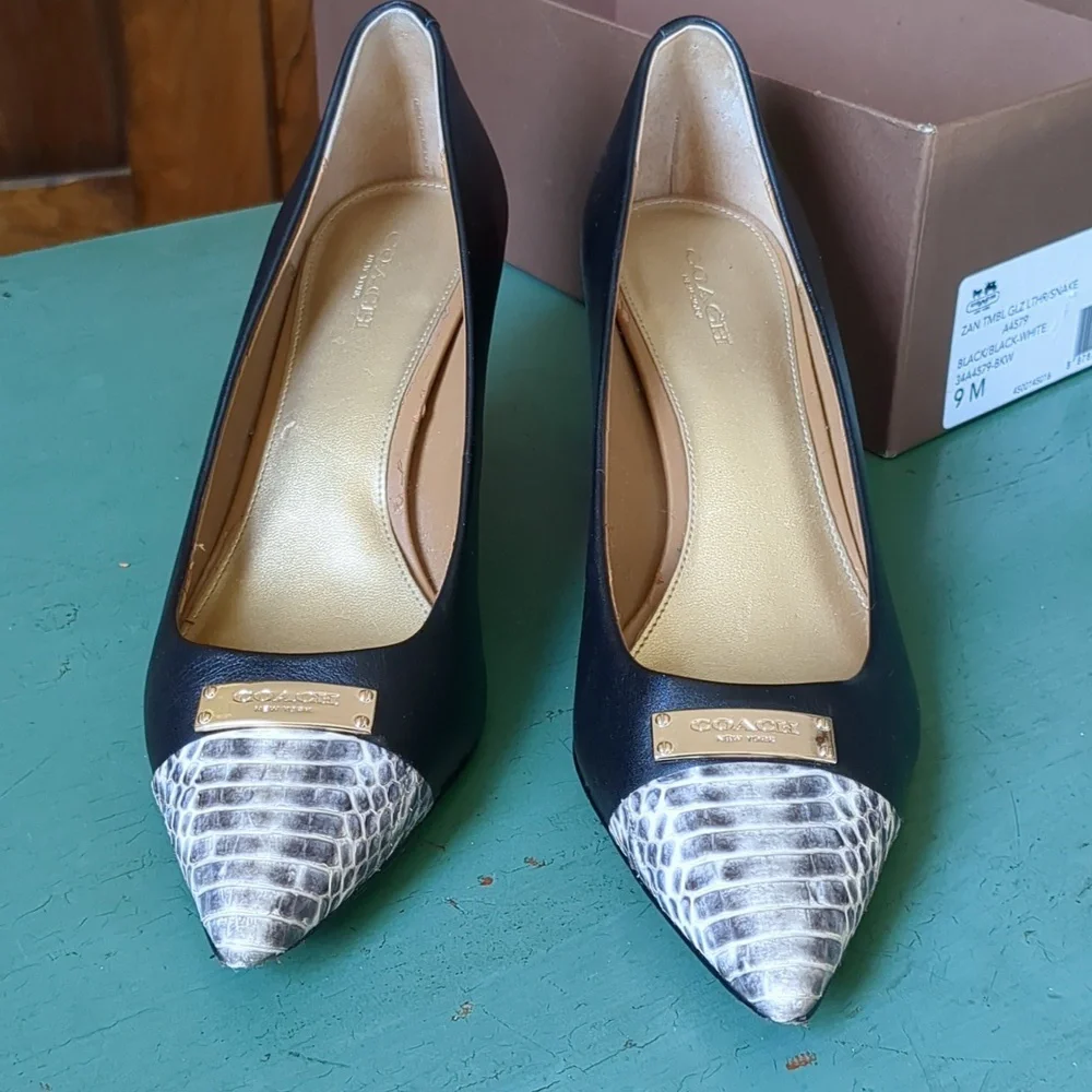 Coach Zan Two Tone Black/ Snake Skin heels Size 9 - Picture 11 of 16